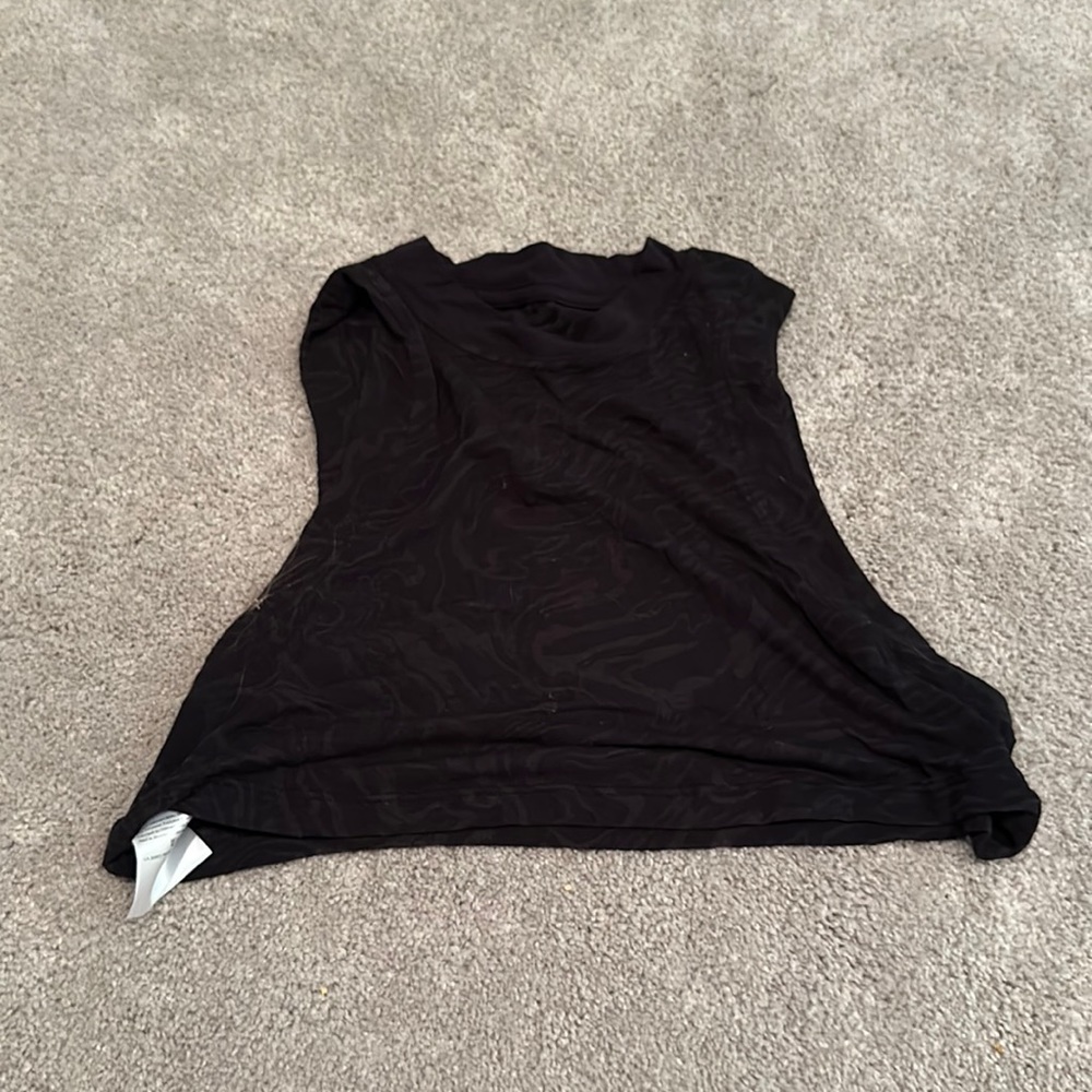 Lululemon Black VEIL Crop Top
